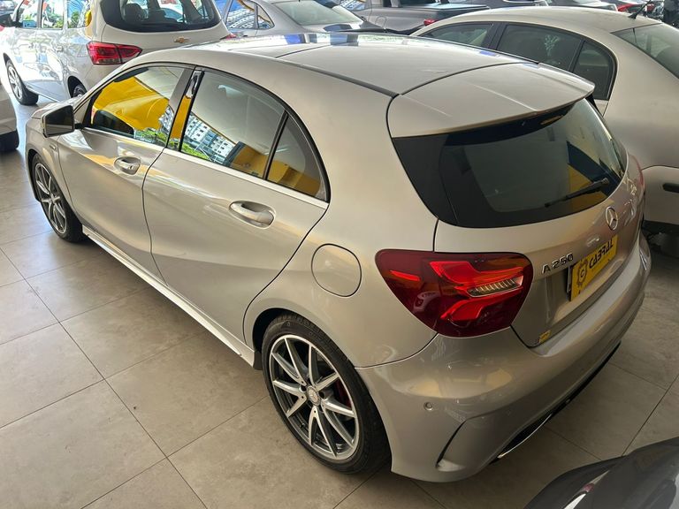 Mercedes CLA-250 Sport 4MATIC 2.0 16V 211cv Aut.