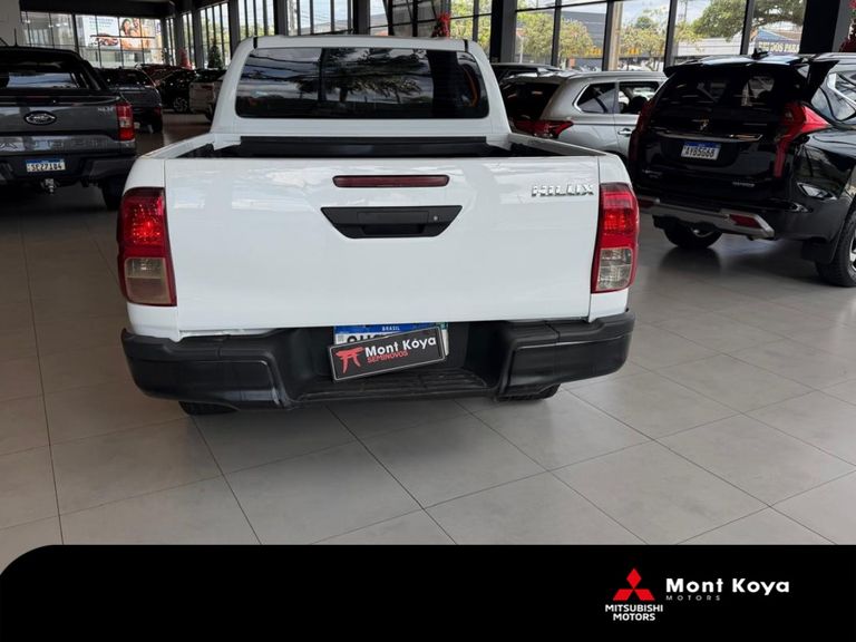 Toyota Hilux CD 4x4 2.8 Diesel Mec.