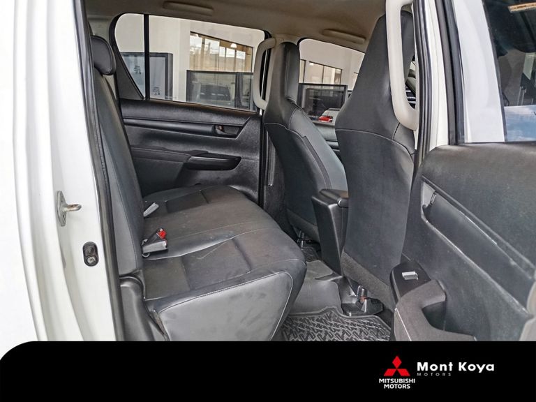 Toyota Hilux CD 4x4 2.8 Diesel Mec.