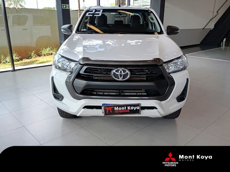 Toyota Hilux CD 4x4 2.8 Diesel Mec.