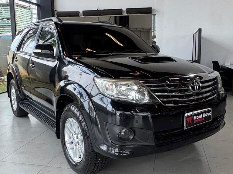 Toyota Hilux SW4 SRV D4-D 4x4 3.0 TDI Dies. Aut