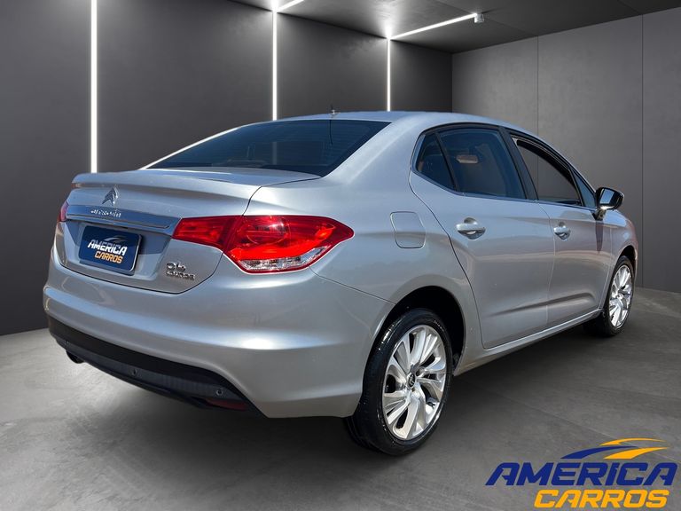 Citroën C4 LOUNGE Tendance 2.0 Flex 4p Aut.