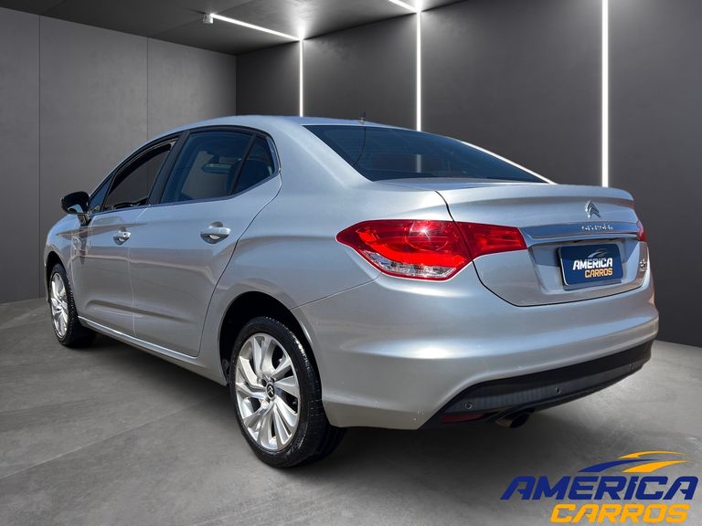 Citroën C4 LOUNGE Tendance 2.0 Flex 4p Aut.