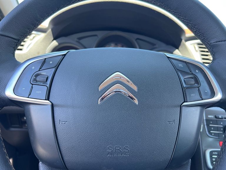 Citroën C4 LOUNGE Tendance 2.0 Flex 4p Aut.