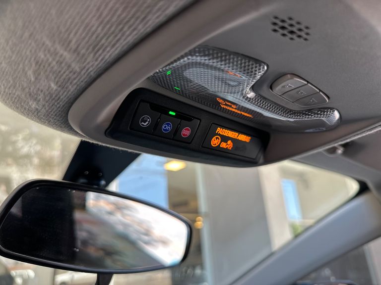 Chevrolet ONIX HATCH PREM. 1.0 12V TB Flex 5p Aut.