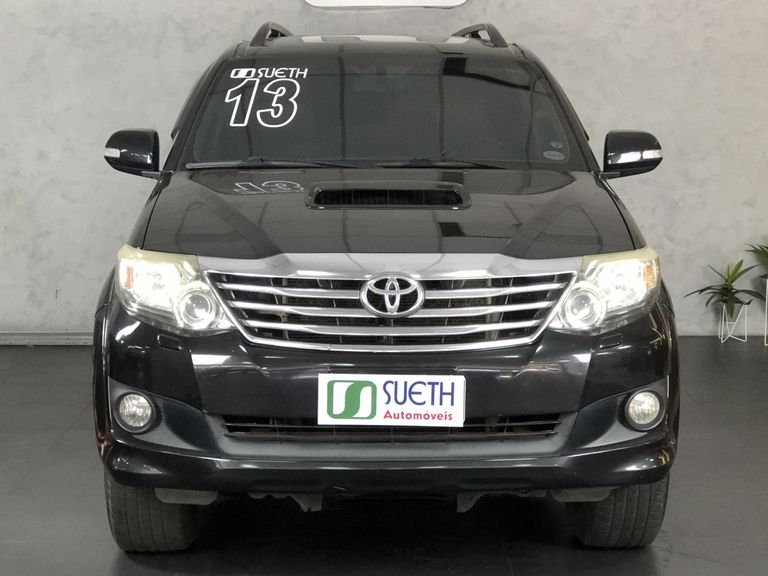 Toyota Hilux SW4 SRV D4-D 4x4 3.0 TDI Dies. Aut