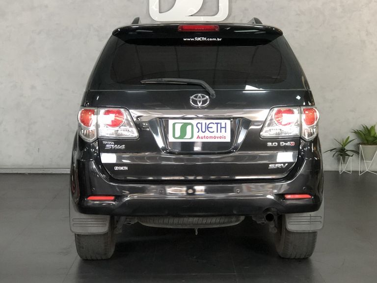 Toyota Hilux SW4 SRV D4-D 4x4 3.0 TDI Dies. Aut