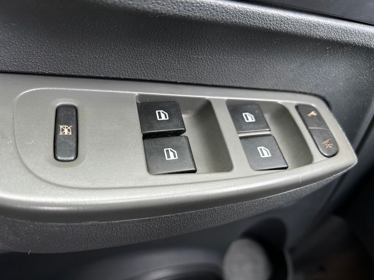 VolksWagen SPACEFOX 1.6/ 1.6 Trend Total Flex 8V 5p