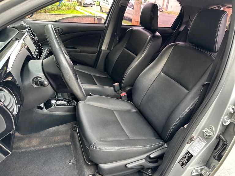 Toyota ETIOS XLS 1.5 Flex 5p Aut.