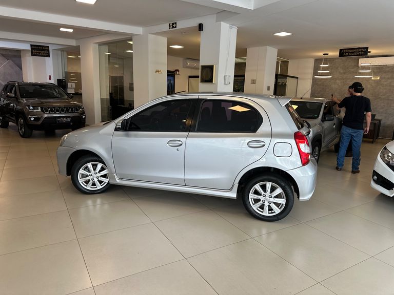 Toyota ETIOS XLS 1.5 Flex 5p Aut.