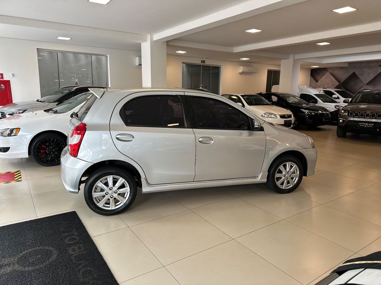 Toyota ETIOS XLS 1.5 Flex 5p Aut.