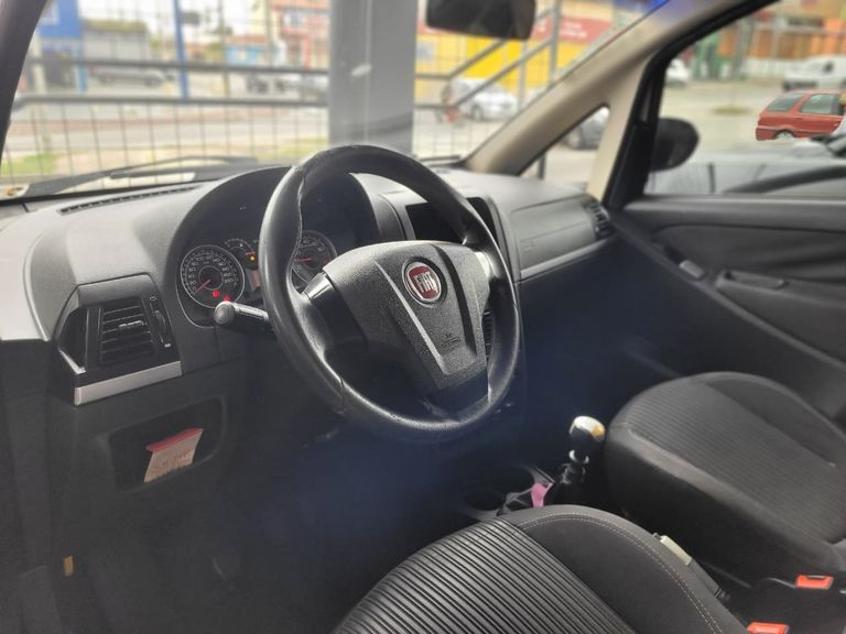 Fiat Idea ESSENCE 1.6 Flex 16V 5p
