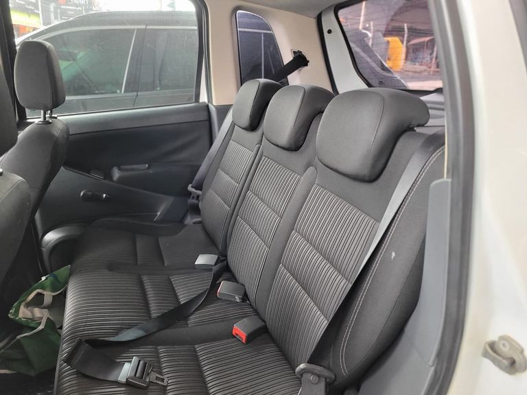 Fiat Idea ESSENCE 1.6 Flex 16V 5p