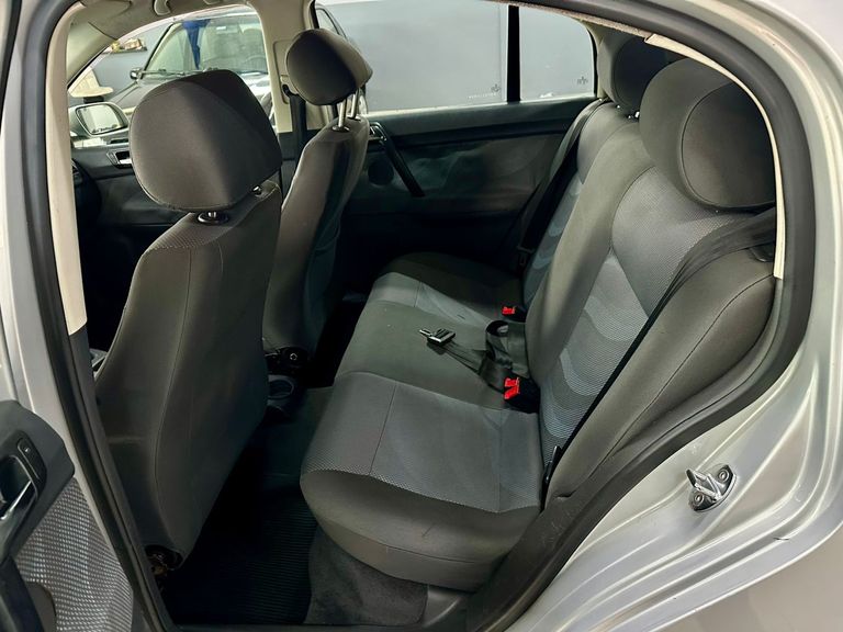 VolksWagen Polo Sedan 1.6 Mi Total Flex 8V 4p