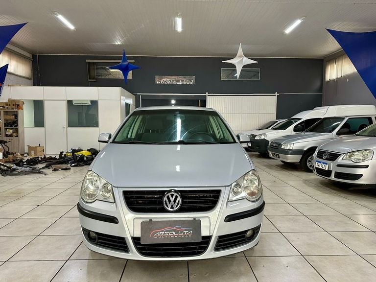 VolksWagen Polo Sedan 1.6 Mi Total Flex 8V 4p
