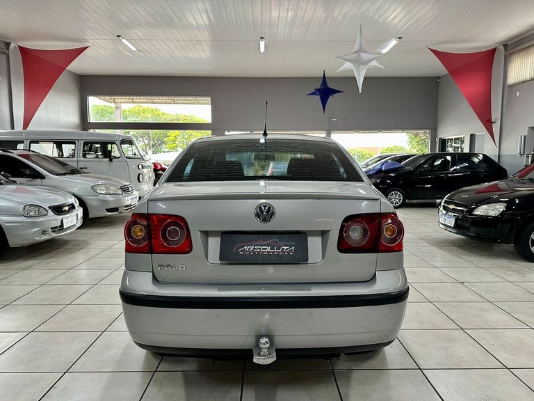 VolksWagen Polo Sedan 1.6 Mi Total Flex 8V 4p
