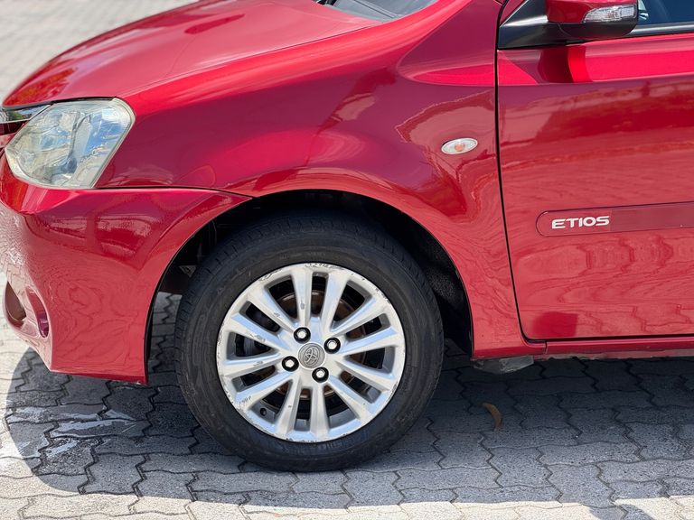 Toyota ETIOS XLS 1.5 Flex 16V 5p Mec.
