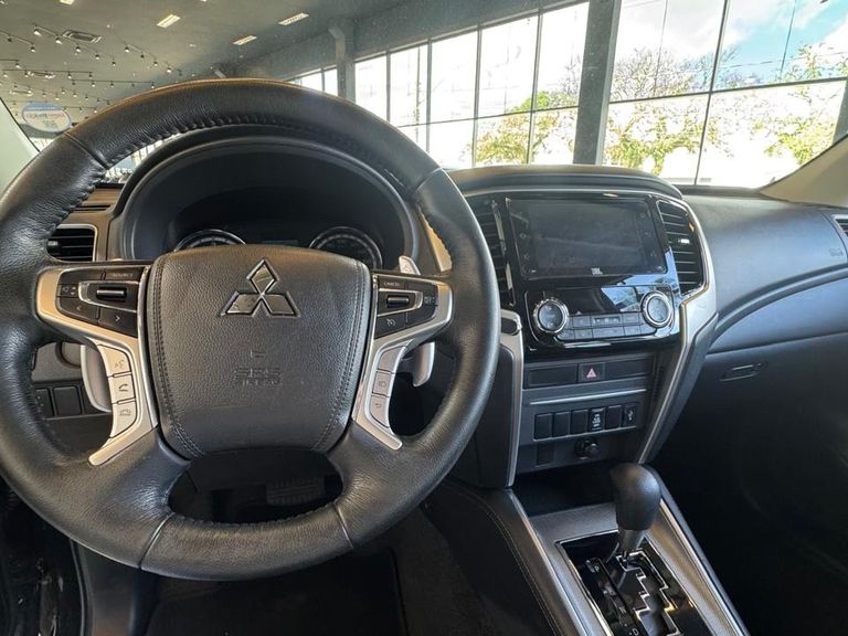 Mitsubishi L200 Triton Sport HPE 2.4 CD Diesel Aut.