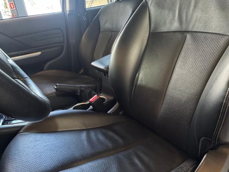 Mitsubishi L200 Triton Sport HPE 2.4 CD Diesel Aut.