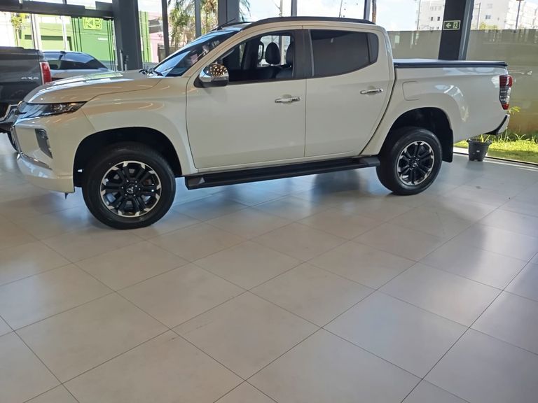Mitsubishi L200 Triton Sport HPE 2.4 CD Diesel Aut.