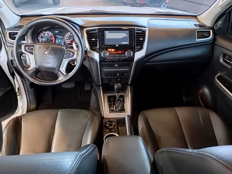 Mitsubishi L200 Triton Sport HPE 2.4 CD Diesel Aut.