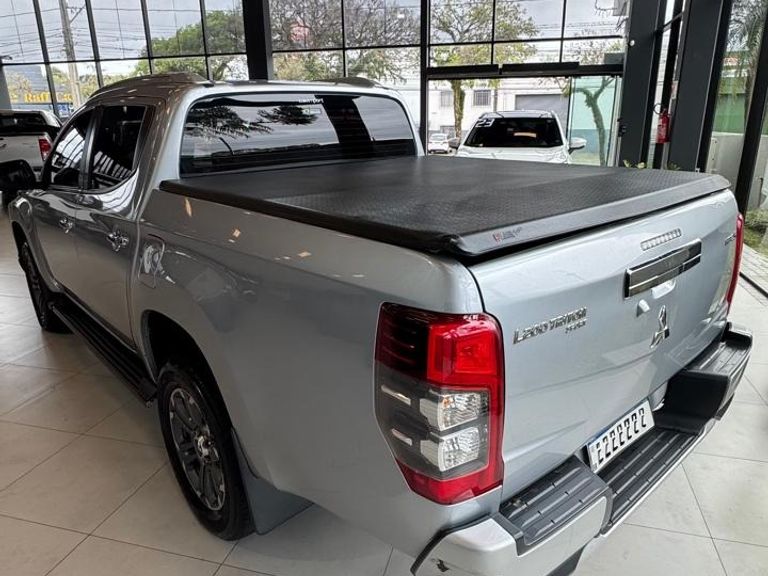 Mitsubishi L200 Triton Sport HPE-S 2.4 CD Dies. Aut