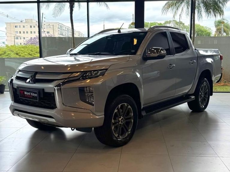 Mitsubishi L200 Triton Sport HPE-S 2.4 CD Dies. Aut