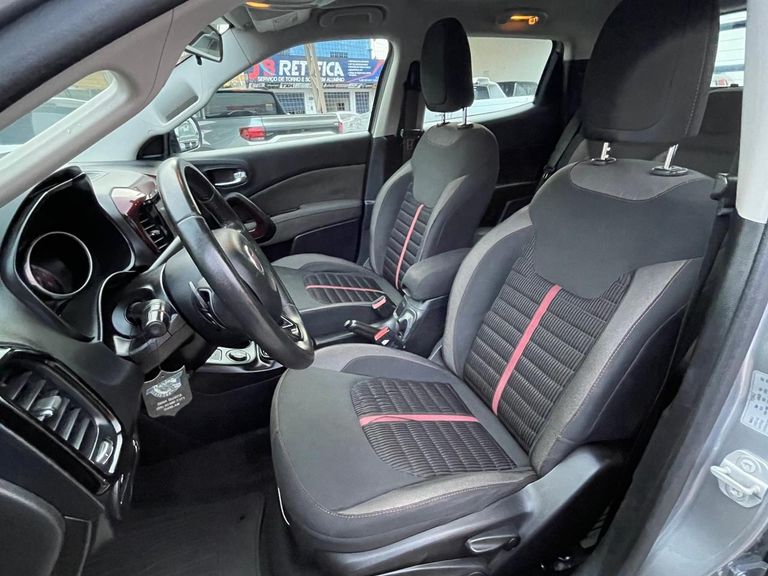 Fiat Toro Freedom 1.8 16V Flex Aut.