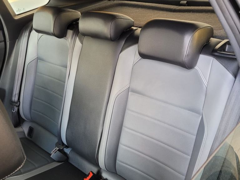 VolksWagen Nivus Highline 1.0 200 TSI Flex Aut.