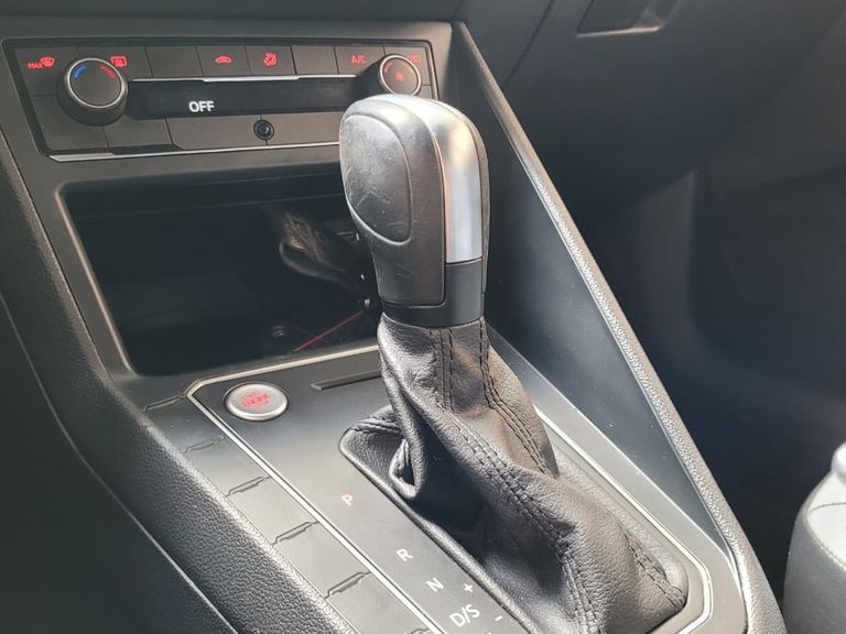 VolksWagen Nivus Highline 1.0 200 TSI Flex Aut.