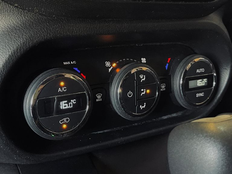 Fiat Toro Freedom 1.8 16V Flex Aut.