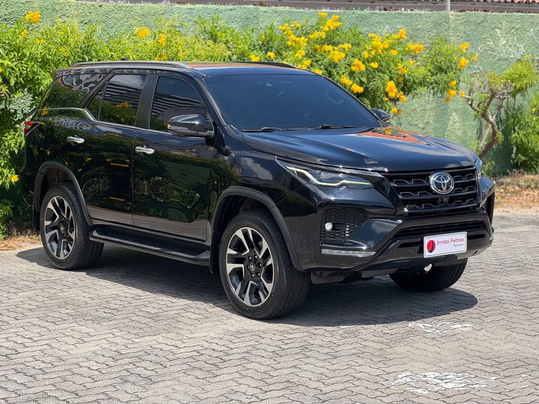 Toyota Hilux SW4 SRX 4x4 2.8 TDI 16V Dies. Aut.