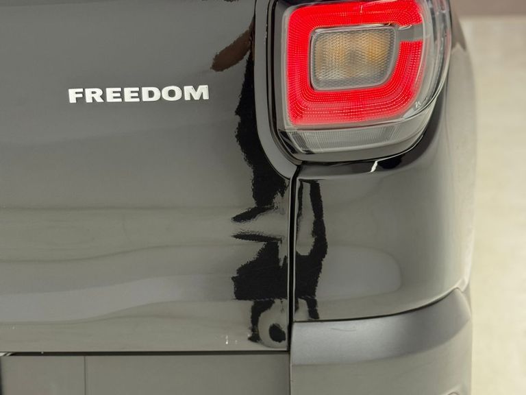 Fiat Strada Freedom 1.3 Flex 8V  CS Plus