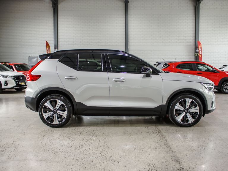 Volvo XC 40 Recharge Plus (Elétrico)