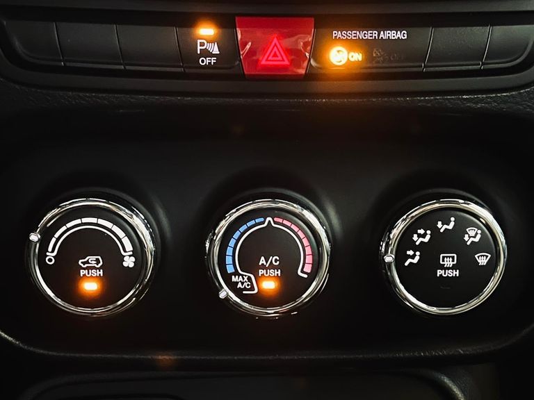 Jeep Renegade Sport 1.8 4x2 Flex 16V Mec.