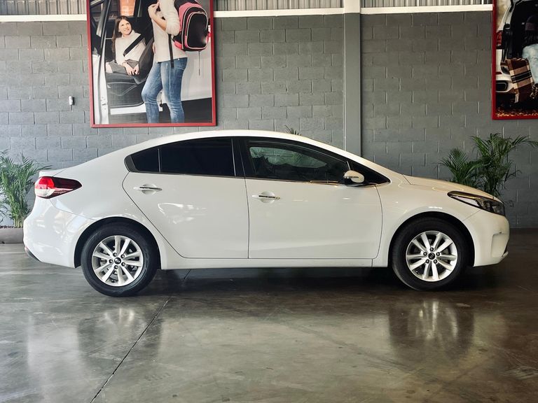 Kia Motors Cerato 1.6 16V  Flex  Aut.