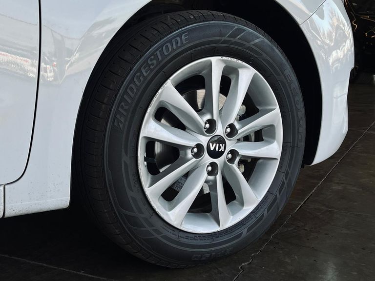 Kia Motors Cerato 1.6 16V  Flex  Aut.