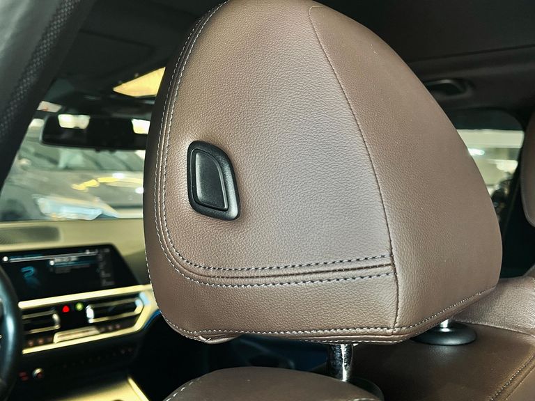 BMW 330e M Sport 2.0 Turbo Aut. (Híbrido)