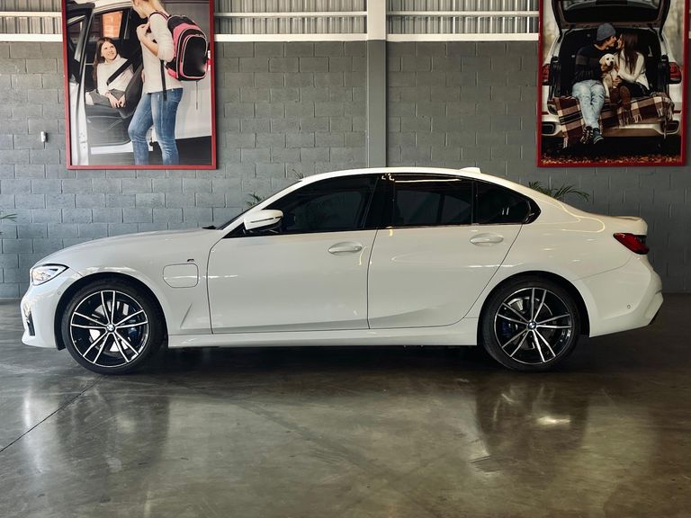 BMW 330e M Sport 2.0 Turbo Aut. (Híbrido)