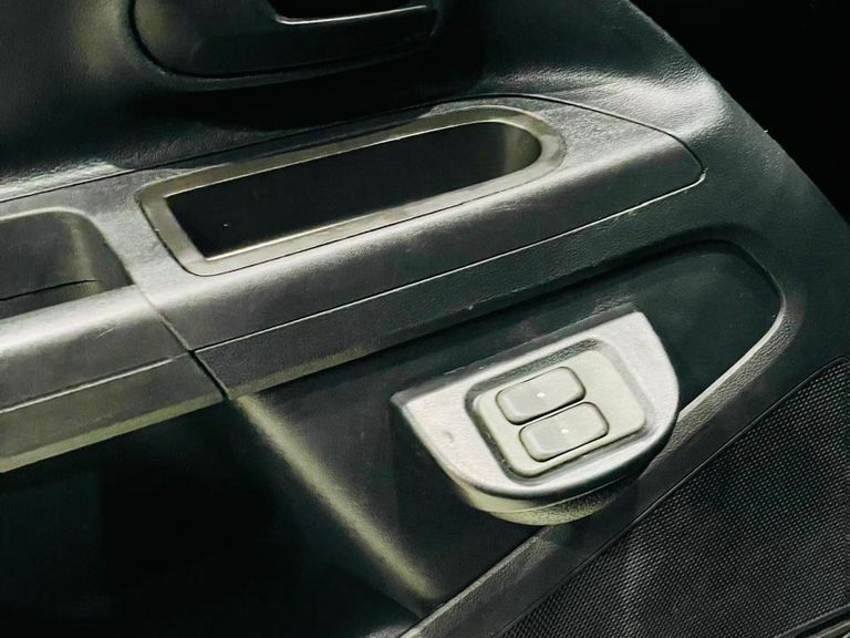 VolksWagen up! take 1.0 T. Flex 12V 3p