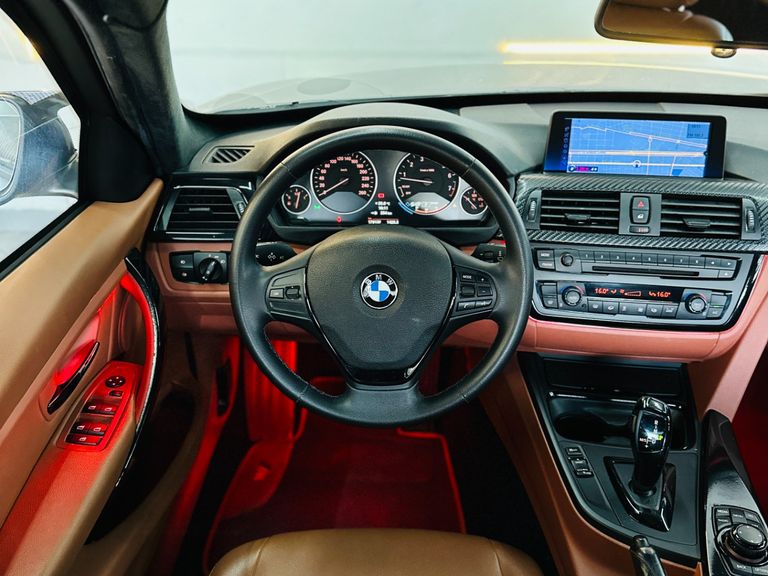 BMW 320I 3B11
