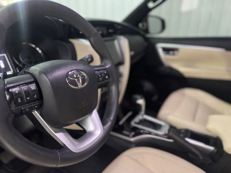 Toyota Hilux SW4 SRX 4x4 4.0 V6 24V Aut.