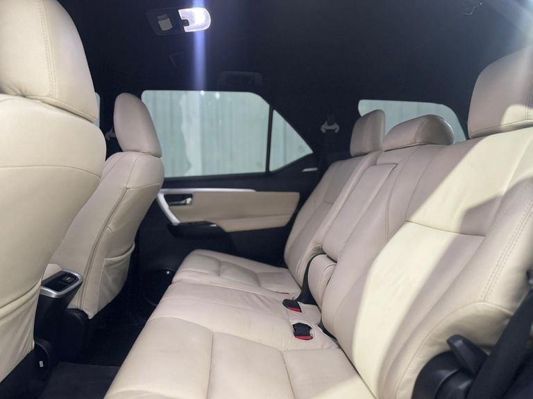 Toyota Hilux SW4 SRX 4x4 4.0 V6 24V Aut.