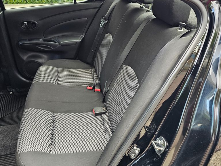 Nissan VERSA V-DRIVE PLUS 1.6 16V Flex Aut.