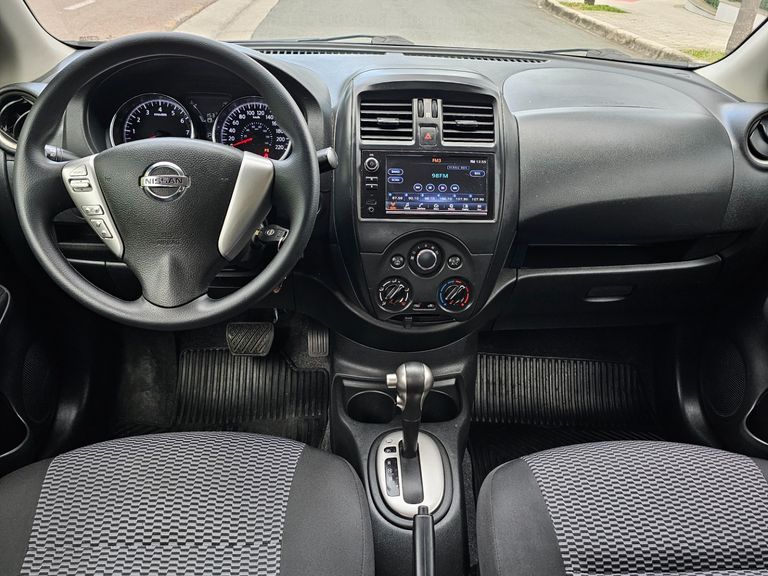 Nissan VERSA V-DRIVE PLUS 1.6 16V Flex Aut.