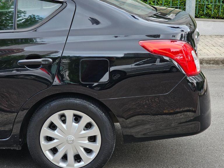 Nissan VERSA V-DRIVE PLUS 1.6 16V Flex Aut.