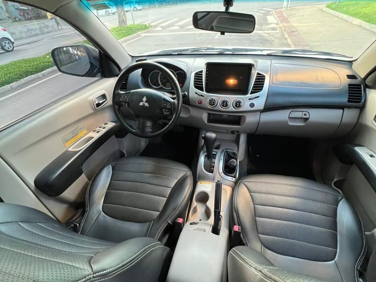 Mitsubishi L200 Triton HPE 3.2 CD TB Int.Diesel Aut