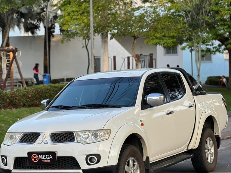 Mitsubishi L200 Triton HPE 3.2 CD TB Int.Diesel Aut