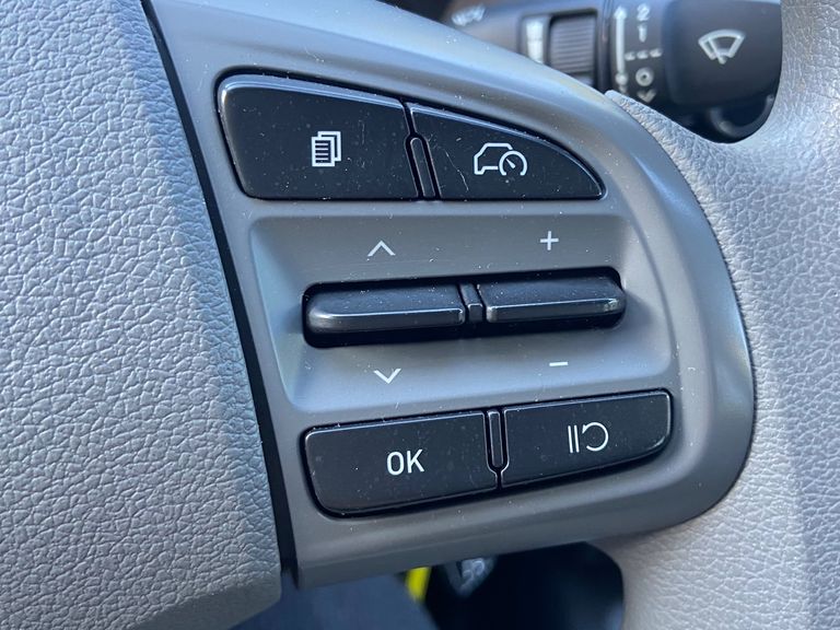 Hyundai HB20S Comfort Plus 1.0 Flex 12V Mec.