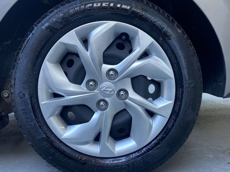 Hyundai HB20S Comfort Plus 1.0 Flex 12V Mec.